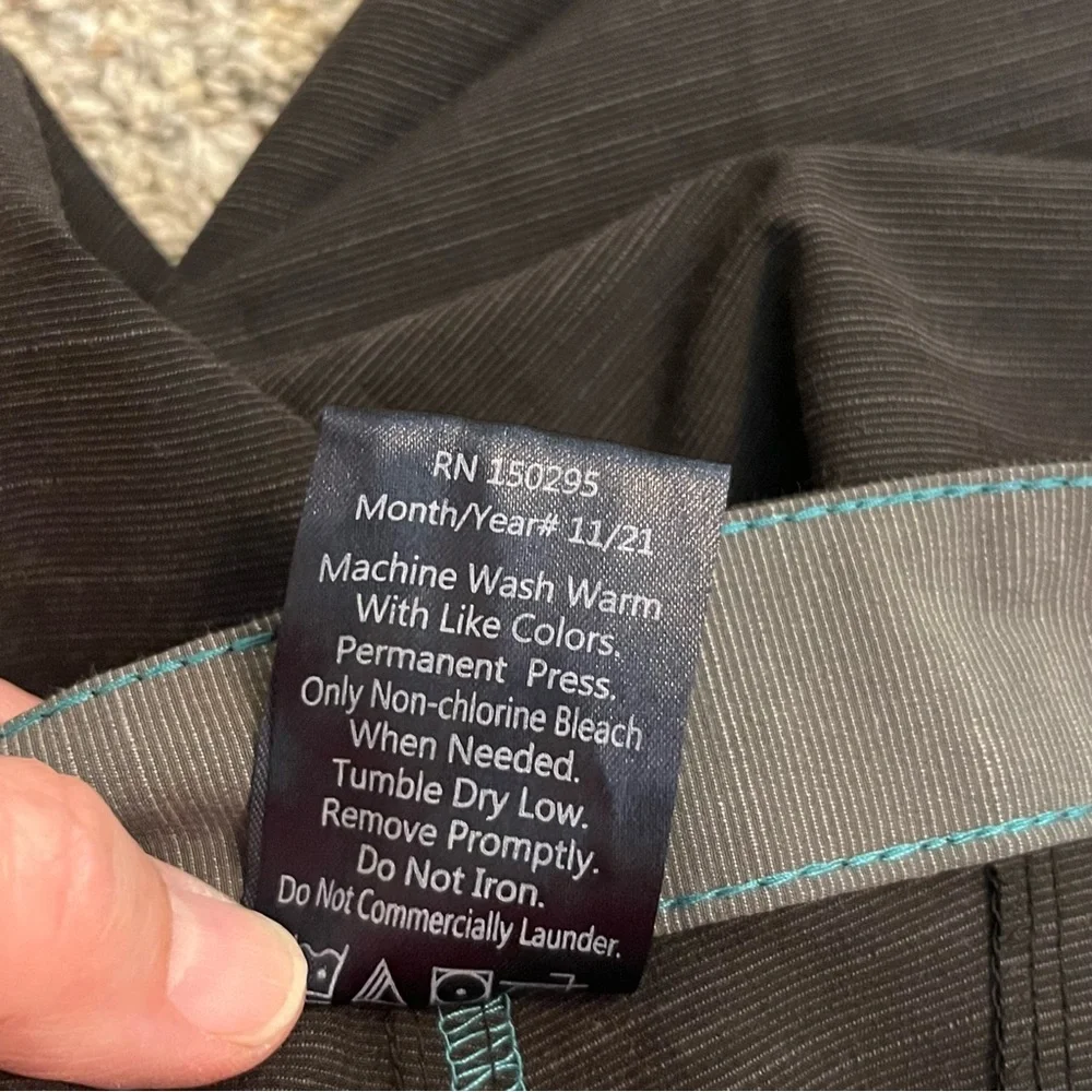 Surf Style Shorts Black Tone Size 38 NWT - Picture 7 of 9